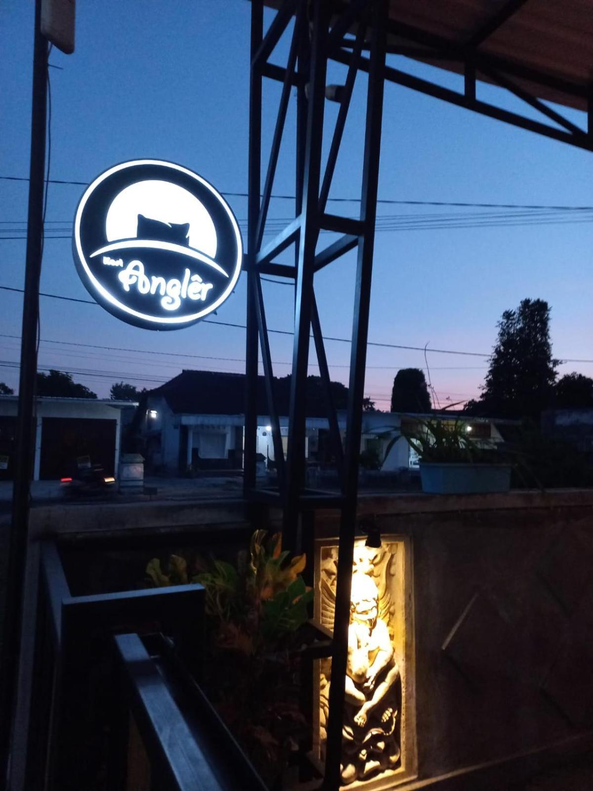 Angler Family Guest House Blitar Eksteriør billede